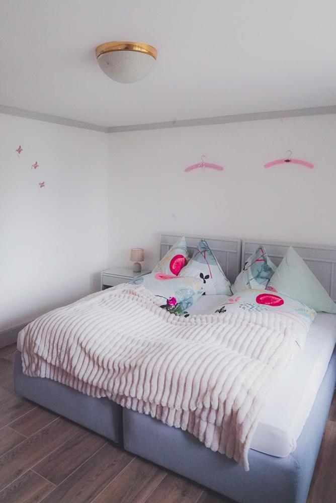 Dreierzimmer Därligen Esterno foto